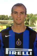 [Esteben Cambiasso]